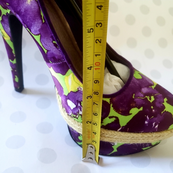 Qupid Floral Summer Closed Toe Stilettos Pump Heel Shoes 7.5 - Picture 3 of 8